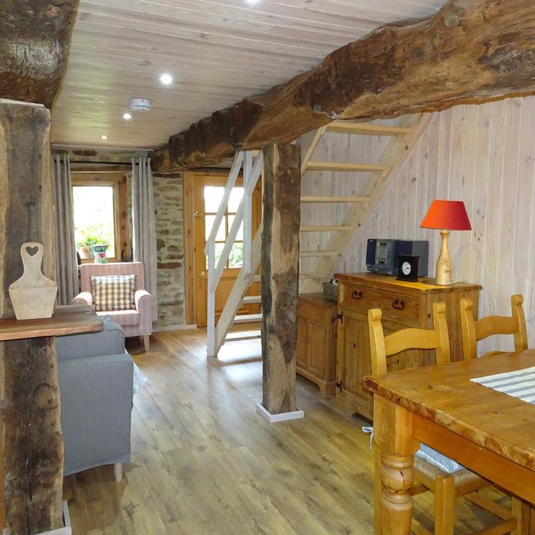 La Porcherie Villa Hellean Bagian luar foto