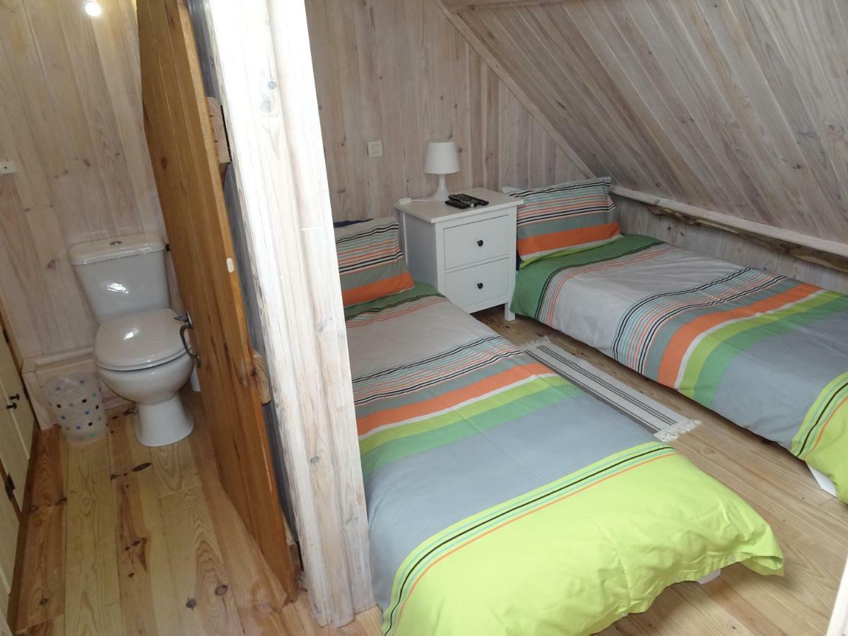 La Porcherie Villa Hellean Bagian luar foto