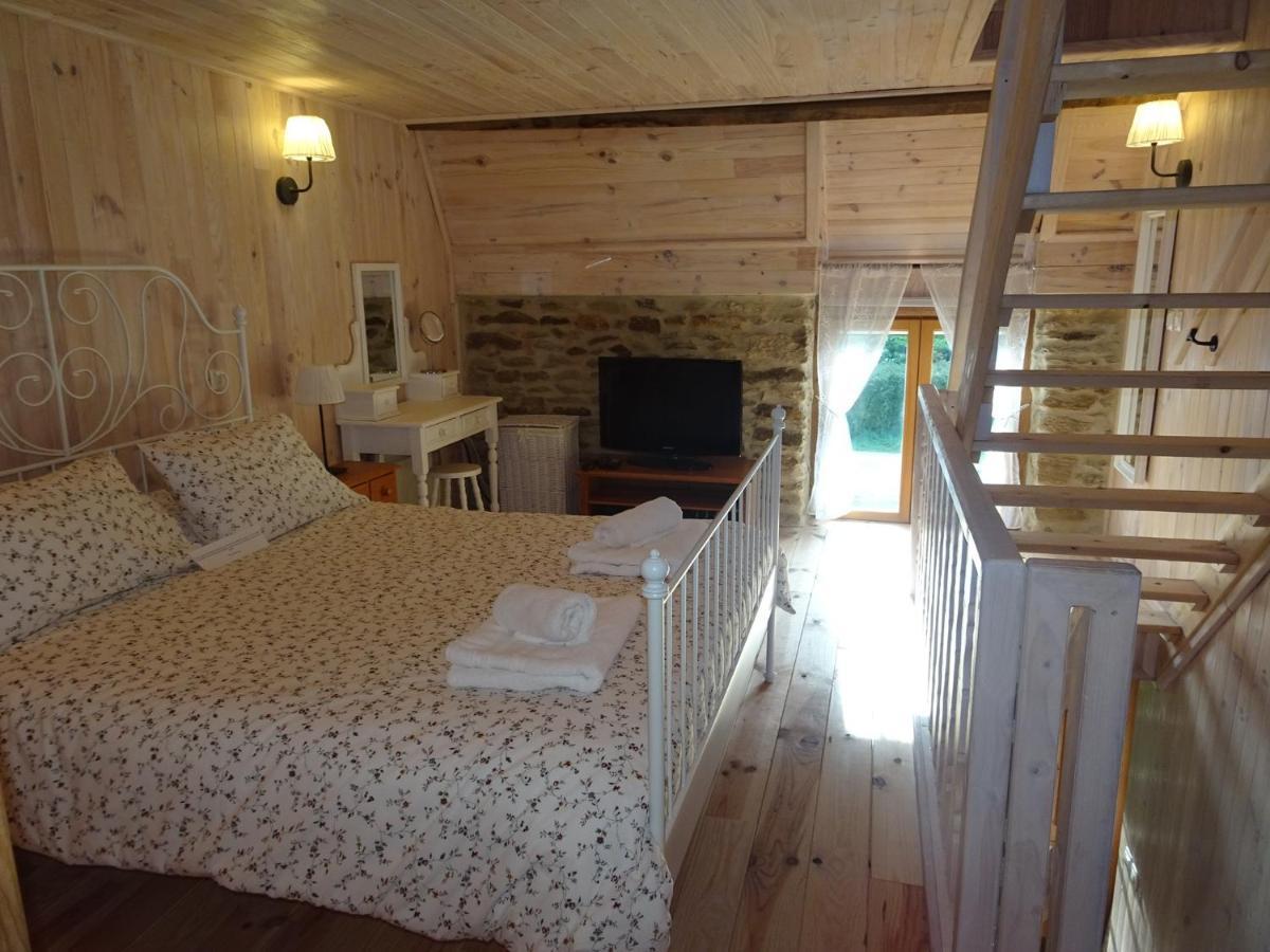 La Porcherie Villa Hellean Bagian luar foto