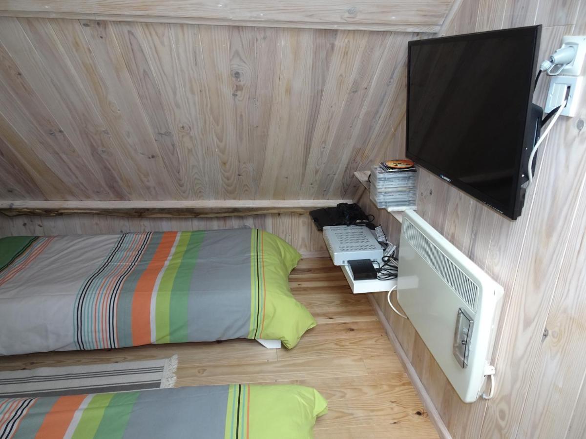 La Porcherie Villa Hellean Bagian luar foto