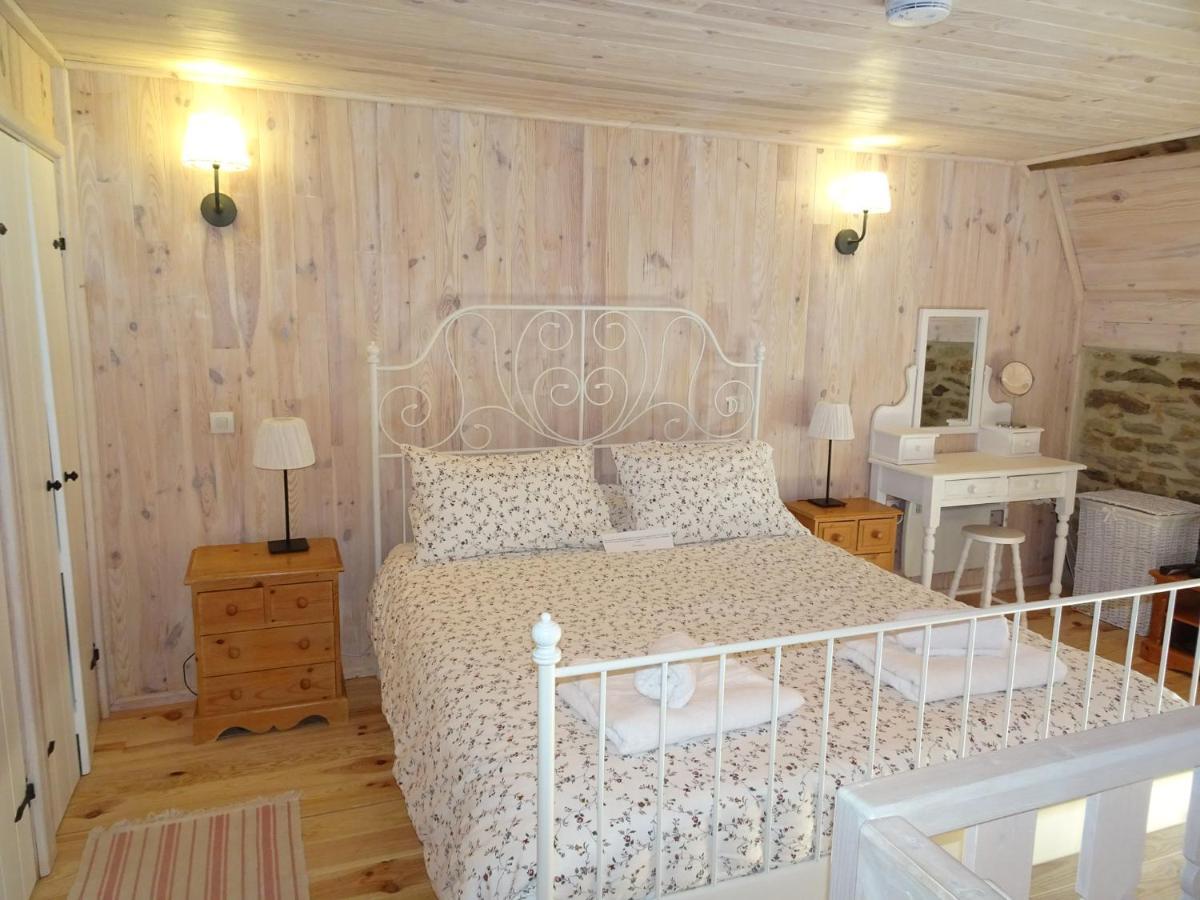 La Porcherie Villa Hellean Bagian luar foto